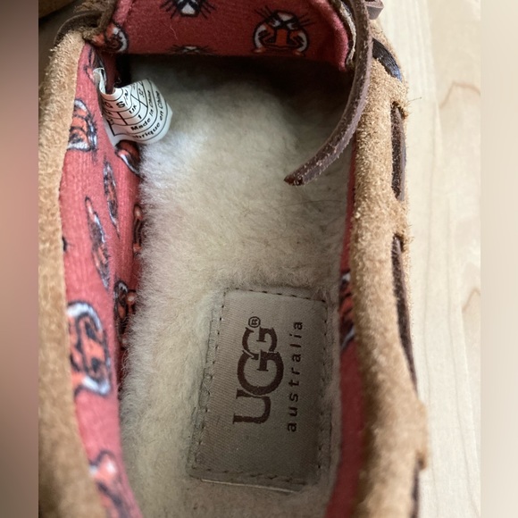 Kids UGG. Size US 2 unisex - Picture 5 of 9
